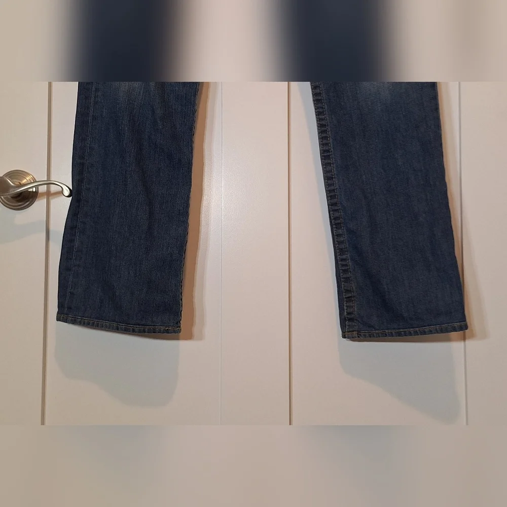 True Religion Bobby Jeans 32x31.5  Made In USA Cotton Lightly Distressed